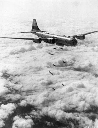 https://upload.wikimedia.org/wikipedia/commons/6/66/WarKorea_B-29-korea.jpg
